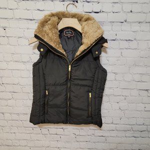 Love Tree Black Puffer Vest With Hood Sz M